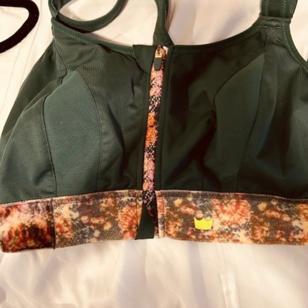 SHEFIT SPORTS BRA
